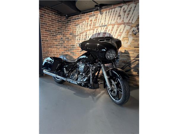 2017 harley-davidson FLHXS Street Glide Special 107 ABS