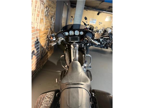 2017 harley-davidson FLHXS Street Glide Special 107 ABS