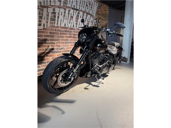 2017 harley-davidson FXSE Breakout Pro Street CVO ABS