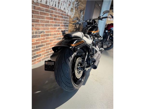 2017 harley-davidson FXSE Breakout Pro Street CVO ABS