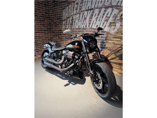 2017 harley-davidson FXSE Breakout Pro Street CVO ABS