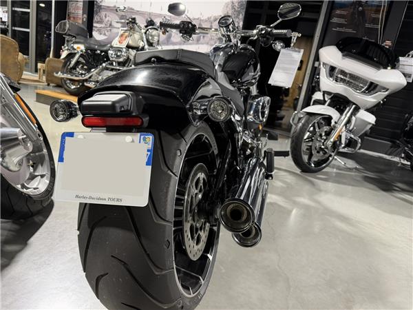 2025 HARLEY-DAVIDSON BREAKOUT