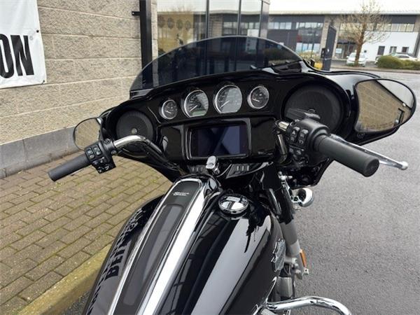 2021 Harley-Davidson Street Glide Special