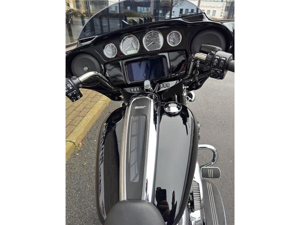 2021 Harley-Davidson Street Glide Special