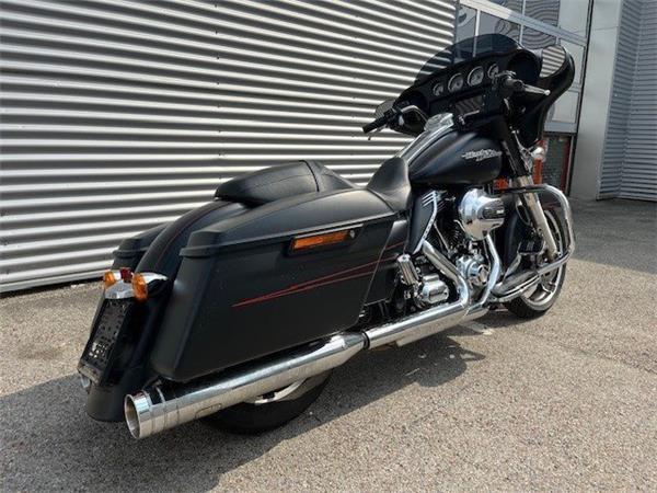2016 Harley-Davidson Touring Street Glide Special FLHXS