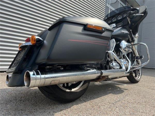 2016 Harley-Davidson Touring Street Glide Special FLHXS