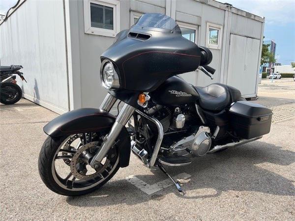 2016 Harley-Davidson Touring Street Glide Special FLHXS