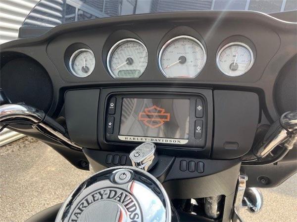 2016 Harley-Davidson Touring Street Glide Special FLHXS