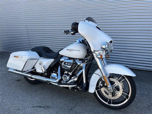 2017 Harley-Davidson Touring Street Glide Special FLHXS