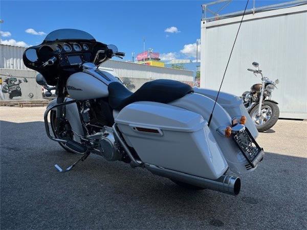 2017 Harley-Davidson Touring Street Glide Special FLHXS