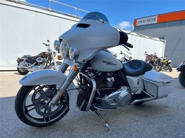 2017 Harley-Davidson Touring Street Glide Special FLHXS