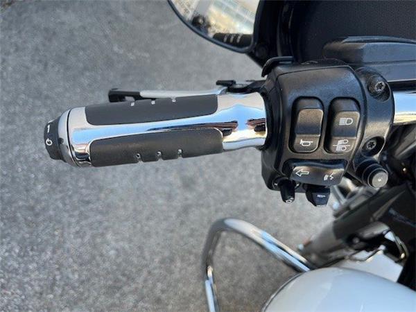 2017 Harley-Davidson Touring Street Glide Special FLHXS