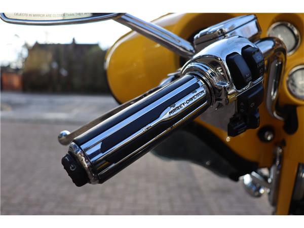 2013 HARLEY-DAVIDSON CVO FLHTCUSE7 SCREAMIN EAGLE ELECTRA GLIDE ULTRA CLASSIC