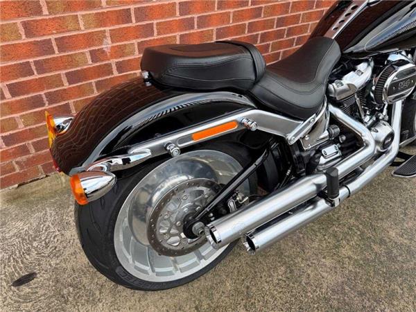 2017 Harley-Davidson Flfbs Fatboy 114 1868 18
