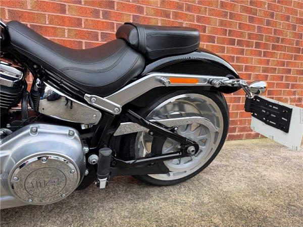 2017 Harley-Davidson Flfbs Fatboy 114 1868 18