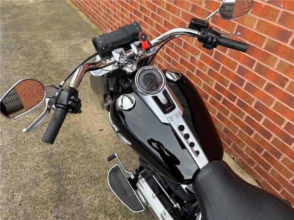 2017 Harley-Davidson Flfbs Fatboy 114 1868 18