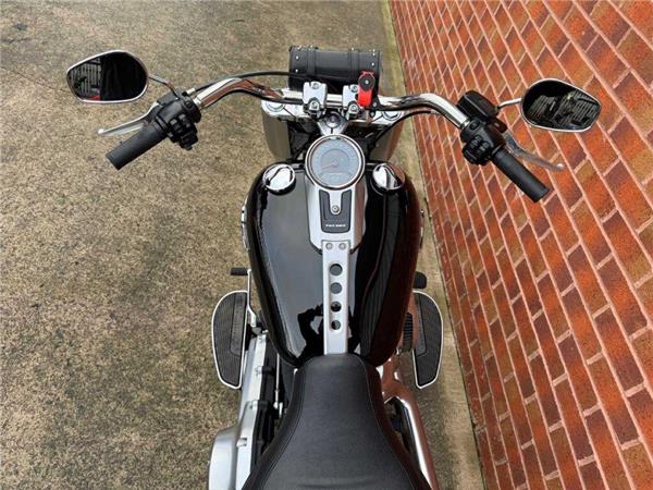 2017 Harley-Davidson Flfbs Fatboy 114 1868 18