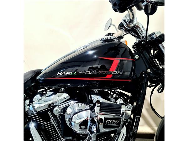 HARLEY-DAVIDSON BREAKOUT 117