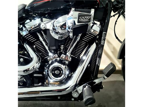 HARLEY-DAVIDSON BREAKOUT 117