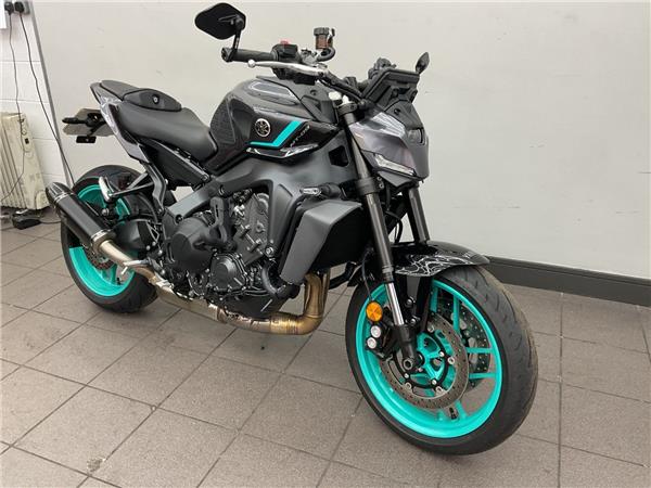 2025 YAMAHA MT-09 Y-AMT
