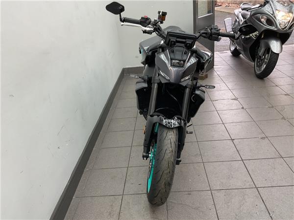 2025 YAMAHA MT-09 Y-AMT