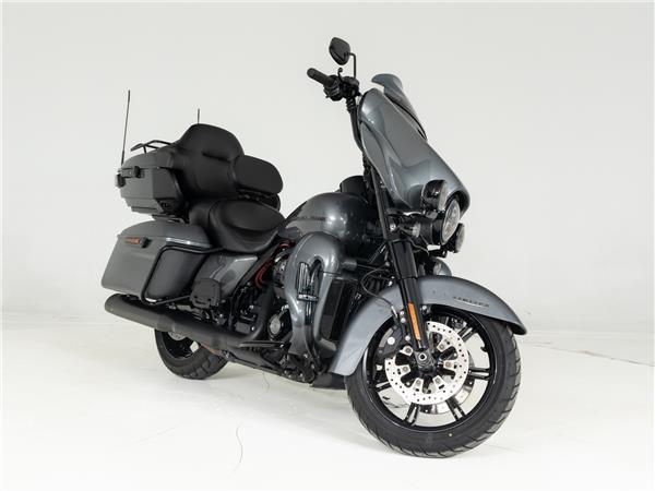 New Harley-Davidson FLHTK Ultra Limited Solid Colour Blacked out