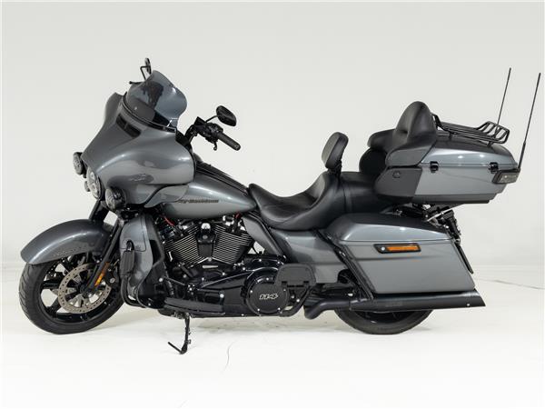 New Harley-Davidson FLHTK Ultra Limited Solid Colour Blacked out