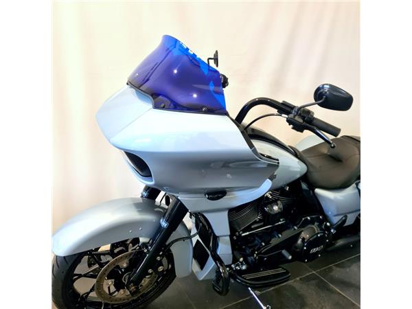 HARLEY-DAVIDSON ROAD GLIDE