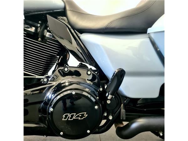 HARLEY-DAVIDSON ROAD GLIDE