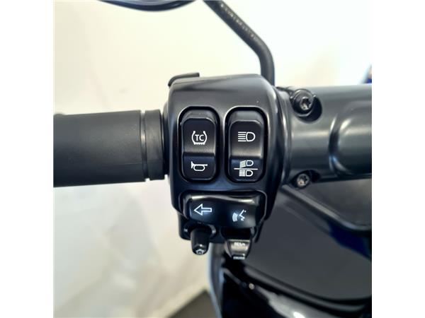 HARLEY-DAVIDSON ROAD GLIDE