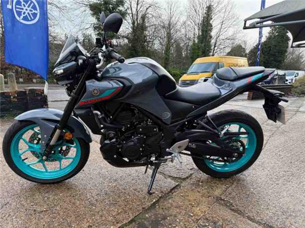 2025 Yamaha MT-03 GREY