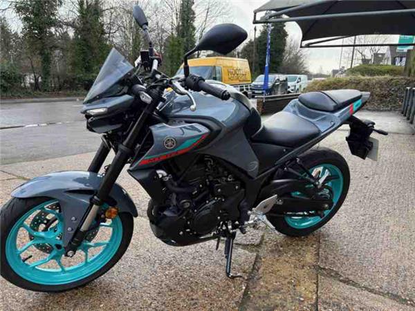 2025 Yamaha MT-03 GREY
