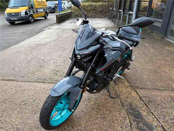 2025 Yamaha MT-03 GREY