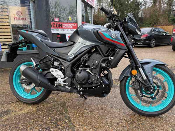 2025 Yamaha MT-03 GREY