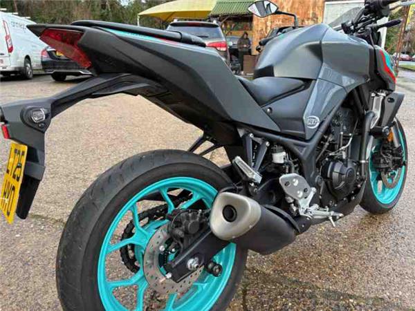 2025 Yamaha MT-03 GREY