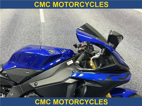  Yamaha R1 R1
