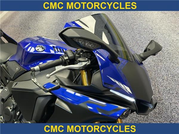  Yamaha R1 R1