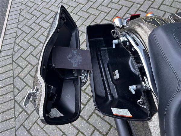 2016 HARLEY-DAVIDSON TOURING FLHX STREET GLIDE