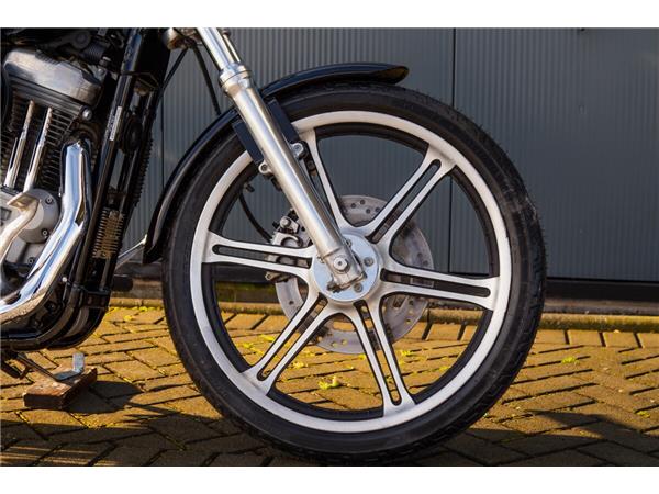 2007 Harley-Davidson Sportster 883 Custom