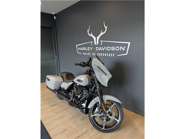 2025 HARLEY-DAVIDSON STREET GLIDE