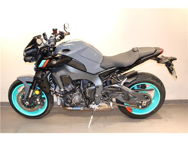 YAMAHA MT-10