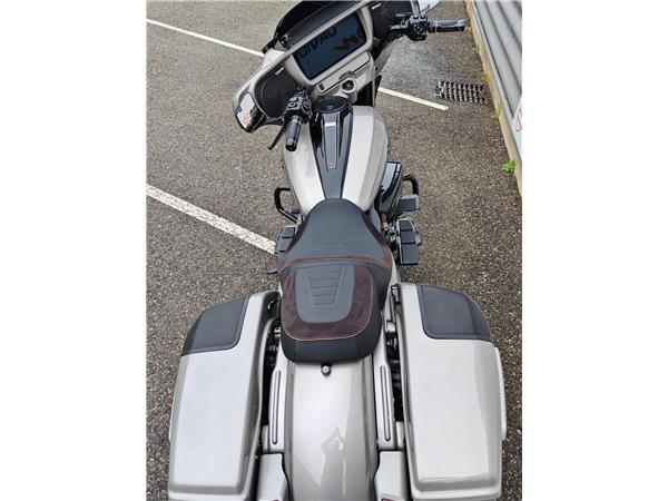 2023 HARLEY-DAVIDSON STREET GLIDE