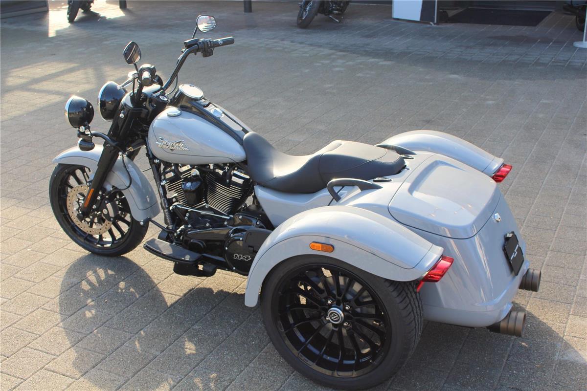 2025 harley-davidson FLRT Freewheeeler