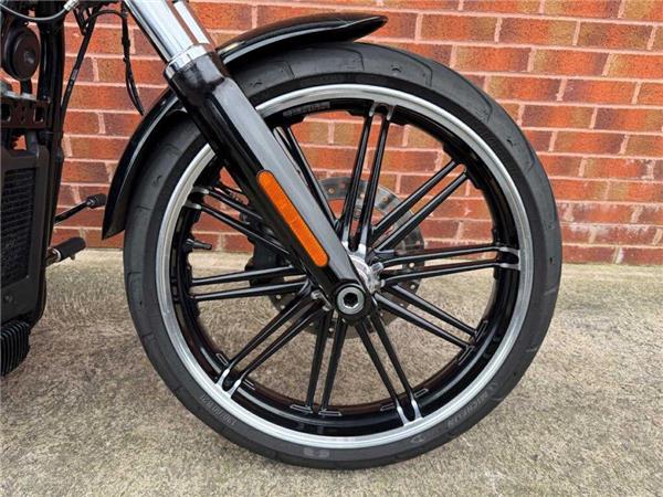 2021 Harley-Davidson Fxbrs Breakout 114 1868 2