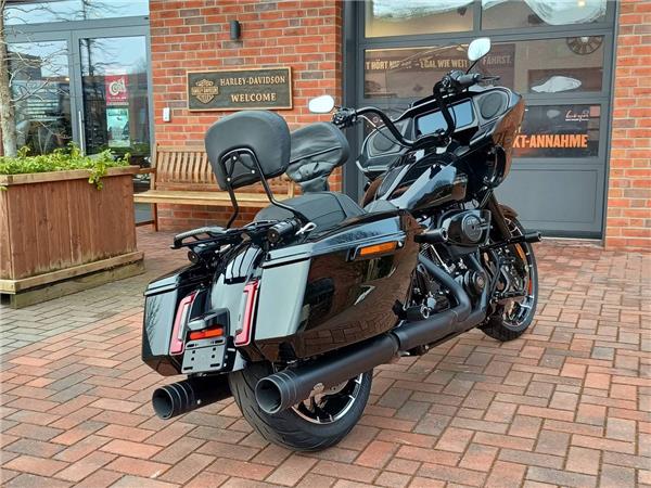 FLTRX Road Glide 117 