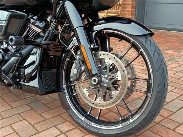 FLTRX Road Glide 117 