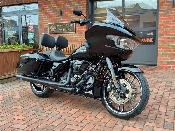 FLTRX Road Glide 117 