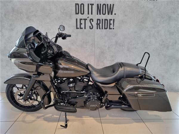 FLTRXS Road Glide Special 