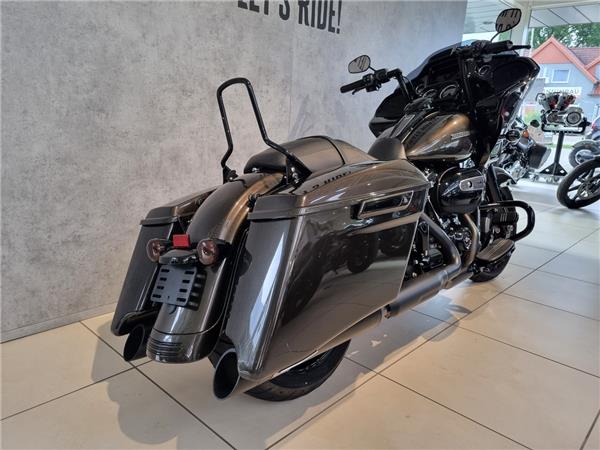 FLTRXS Road Glide Special 