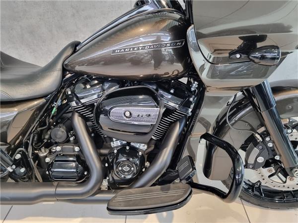 FLTRXS Road Glide Special 